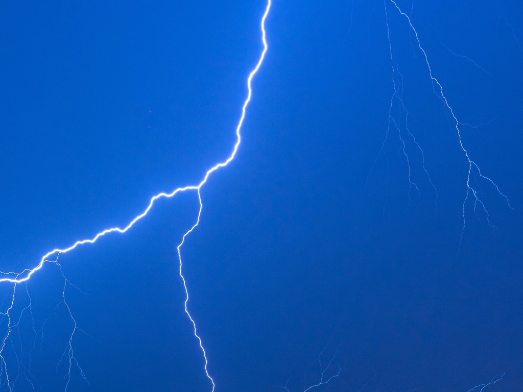 Relámpago azul