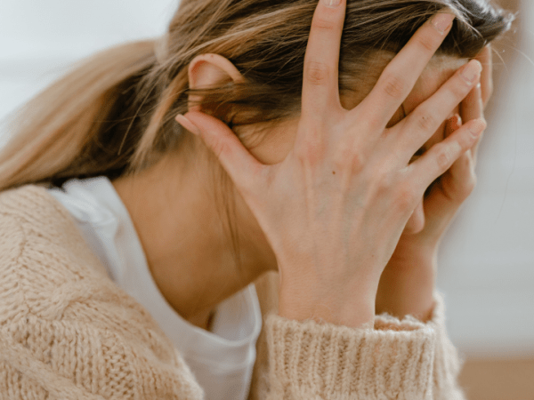 Entre sombra y&nbsp;lamento