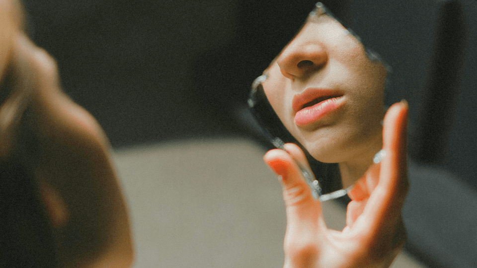 Miedo a olvidar que una vez fue&nbsp;espejo