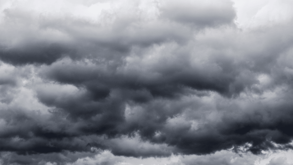 poema sobre lucha luna oscuridad borrasca